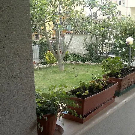 Il Mandorlo Rooms&garden Tempera